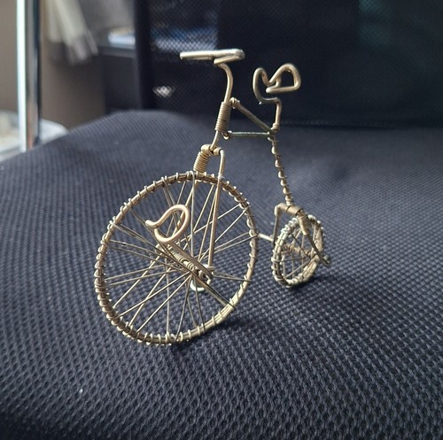 Twisted metal wire gold - twisted,