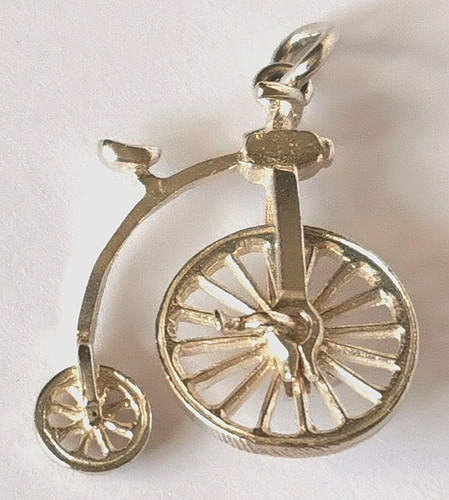 Vintage nuvo silver charm - nuvo,,